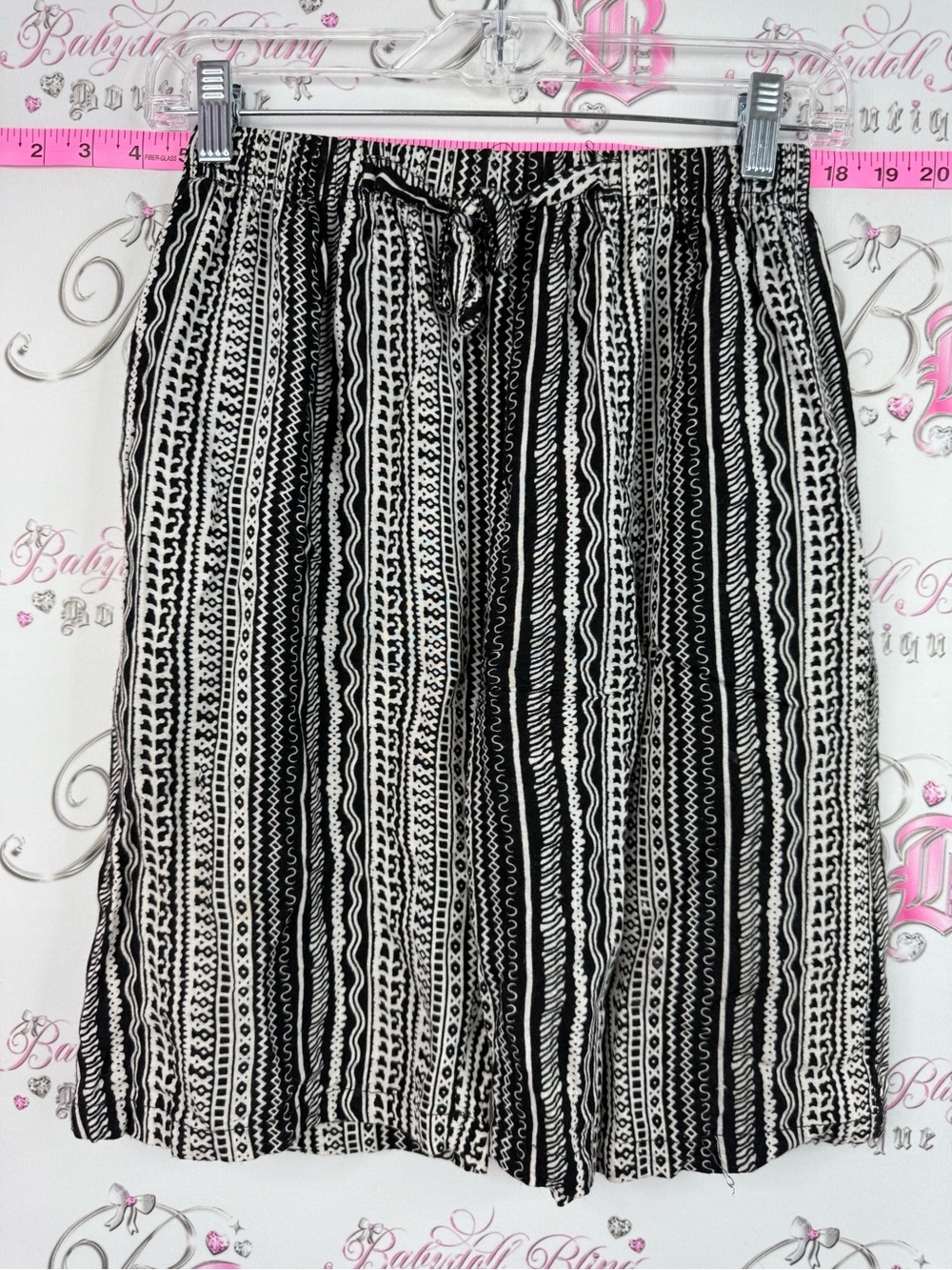 Sanjoy skirt Aztec Black & White Vertical Patterned Drawstring Skirt